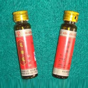 Makinë e etiketimit të shishkës së verës plotësisht automatike 220V 2kw Funksionim i thjeshtë