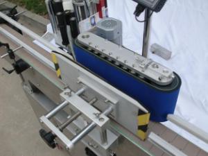 Makinë automatike për etiketimin e shisheve të rrumbullakëta për ngjitës jo të thatë, makinë druri / makinë etiketimi të paketimit të eksportit për CE