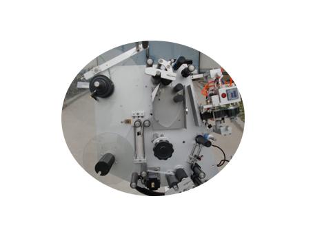 10ml Makinë për etiketimin e shisheve të vogla Me ngjitës të etiketës me shtresë të dyfishtë Çertifikatë