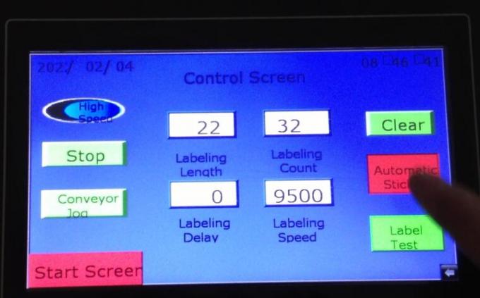 Objekti zbulon makinën e etiketimit të afisheve automatike të syrit magjik me rrotullues