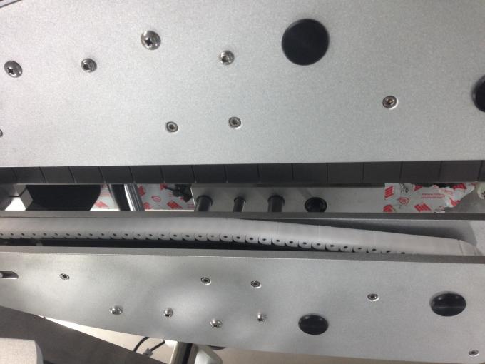 Lloje të shumëfishta Makina e etiketimit të ngjitëseve të shisheve Sistemi i kontrollit të PLC