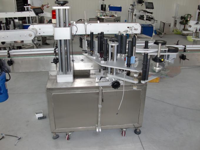 Shishe plastike dhe qelqi PLC kontrollon motor ndihmës automatik për etiketimin e afisheve anësore të dyfishta