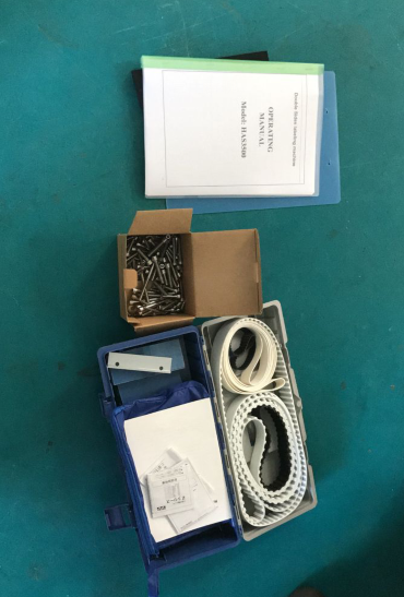 Makinë etiketimi me afishe të dyfishtë anësore me shpejtësi të lartë për shishe katrore / të rrumbullakëta / të rrafshëta