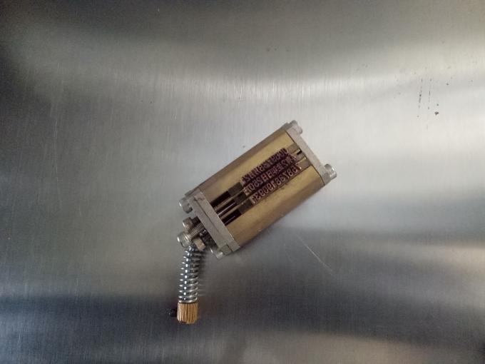 Makinë etiketimi e ngjitësve me tre ose dy anë me makinë të koduar