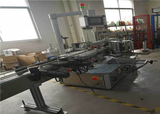 Makinë etiketimi e Ngjitëse Vetë ngjitëse për Kimike, Shishe Plastike me Ujë Shkop 3 Etiketa