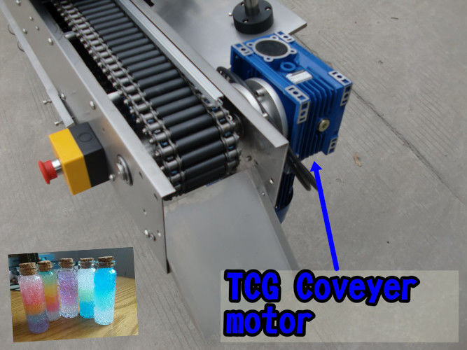 Kinë SUS304 Economy Automatik 220V 2kw 50 / 60HZ 5 galon kapak makineri etiketuese e shishkës me çmim konkurrues