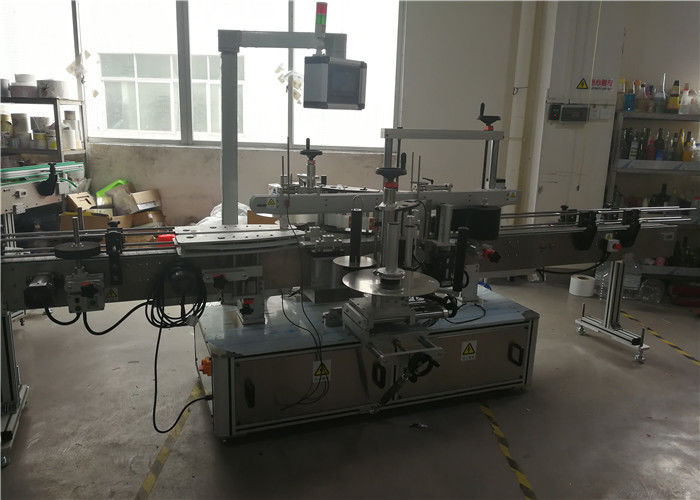 Makinë për etiketimin e shisheve plastike për produktet kimike, PLC dhe sistemin e kontrollit të ekranit me prekje furnizuesi