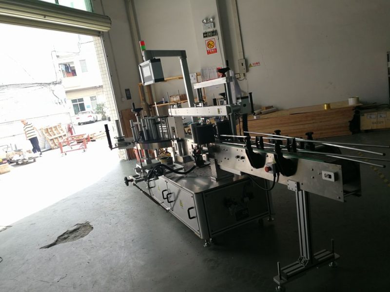 Makinë etiketimi e afisheve me shishe të rrumbullakëta me dy fytyra, gjerësia e etiketës 190 mm furnizues