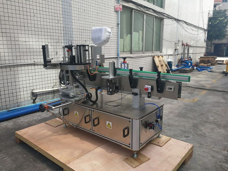 Kinë Vetë-ngjitës Kontrolli i PLC-së Makina e Etiketimit të Ngjitëses në Shishe Automatike