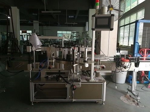 Makinë etiketimi të shisheve plastike anësore të dyfishtë Kinë / Etiketë automatike e shisheve furnizues